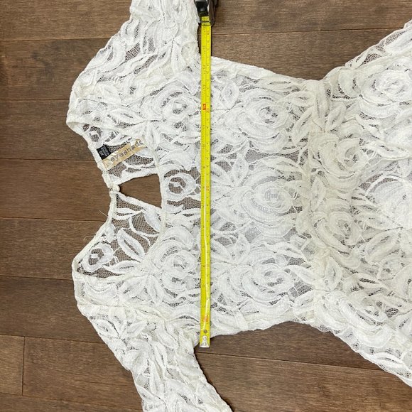 Eyeshadow Lace Peplum Top sz XS - Picture 9 of 12